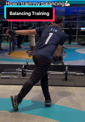 Body balancing is one of the key 🤌🏻🔥 Keep practice yoww🤙🏻