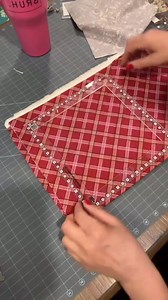 89K views · 514 reactions | Let’s make a rag quilt! This is a full tutorial on how to make a rag quilt. I am using the @Creative Grids® USA Batting Buddy template set and it’s amazing! This is a beginner friendly sewing project also kid friendly! Credit : kourtneygovro141❤️ #sewingtipsandtricks #sewinggifts #sewingmusthaves | Brielle Johns | Facebook