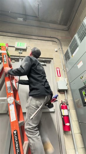 Wireless vs Hardwired (Door Contacts)