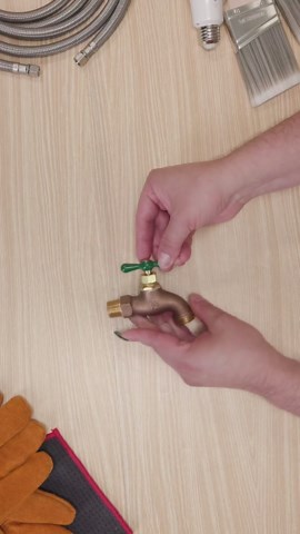 Eastman Heavy Pattern Hose Bibb, 1/2 in MIP x 1/2 in MHT, Outdoor Brass Faucet for Irrigation, 48628