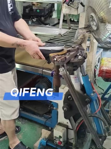 Qifeng Hydraulic Last Slipping Machine for Shoe Manufacturing