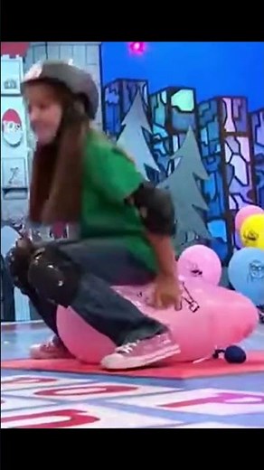 Balloon Sit Popping #balloonpop #balloonpopping #poppballons