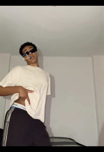 ( Dc : @Jordan Boury ) DANS LE BUENO 🕺🪩 !! #danse #trend #viral #aya