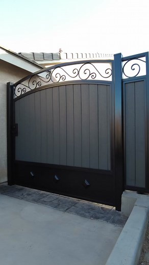 Side gate turned out grate, if your looking to add some security to your property please DM me thanks @morales.45acp