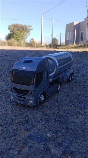 Iveco cisterna escala 1:32 #camioneros #iveco #ivecosway #ivecotrucks