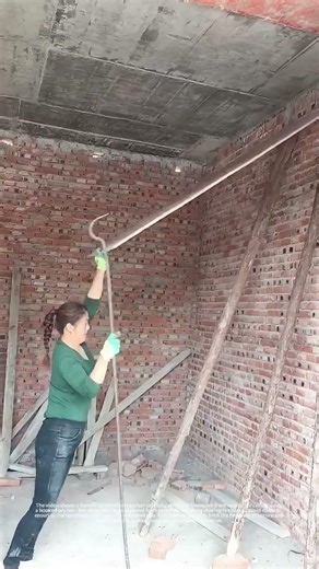 Using a Pry Bar to Strip Formwork Gently for Reusable Panels !