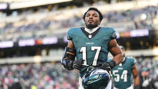 LB Nakobe Dean headed to Las Vegas on a three-year deal