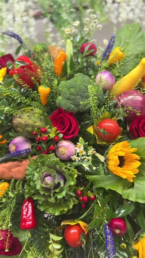 Come along as we do a casket piece for a sweet country man who could grow an amazing garden! #fyp #freshflowers #funeralflowers #florist #garden