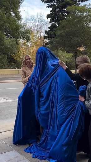 Edith Cowan University (ECU) on Instagram: "History has been made on St George’s Terrace ✨ A new bronze statue of Edith Cowan - trailblazer, changemaker and our namesake - now stands proudly outside Anzac Hose, home to the Karrakatta Club she founded in 1894. Made possible by Michael and Sandy Anghie, the statue is a powerful reminder of Edith’s legacy and lasting impact on our state, our students and the future. 👩‍🎨Sculptors: Joan Walsh Smith OAM and Charles Smith OAM 📸 