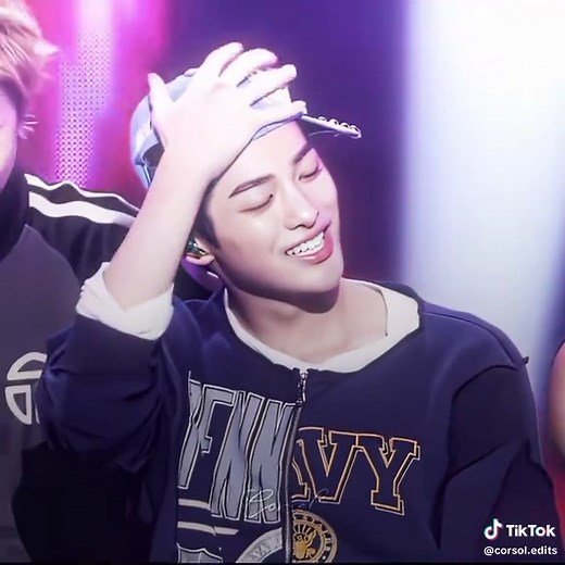 Keonho edit — Just one in his eyes feels heaven (high quality)