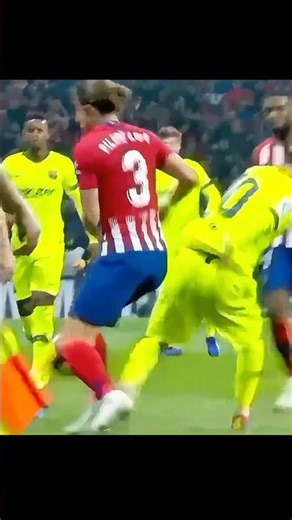 Messi Disrespecting Atletico Defender 😱