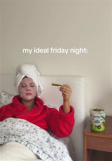 eating pickles in bed is a form of self care 🧖‍♀️🫶🏻✨🥒 #clevelandkitchen #pickles #fridaynight #relaxing #spaday