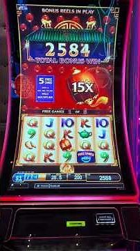 $200 MAX BET Free Games! Always choose 5! #slot #casino #lasvegas #vegasjackpot