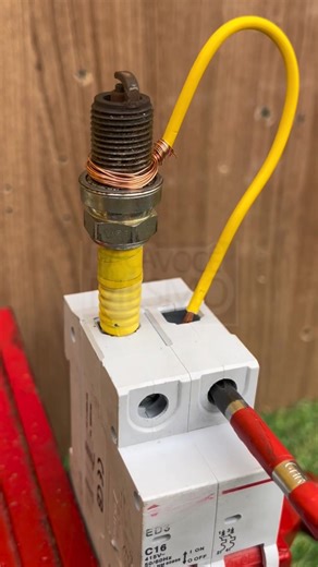 The old spark plug that became a perfect breaker add-on Simple improvisation turned into a functional invention. #USADoItYourself #CreativeAdaptation #SmartHack | DIY BUGS