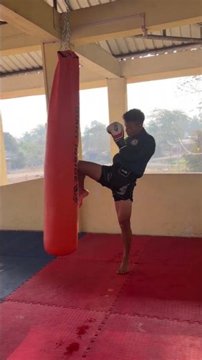Kickboxing bag work #youtubeshorts #martialarts #fitnessjourney