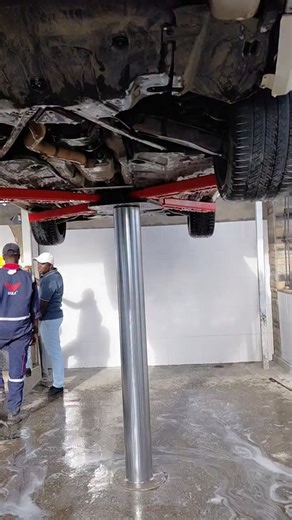 EVERCORE MACHINERY AND ELECTRICAL SUPPLIES on Instagram: "𝗖𝗢𝗠𝗠𝗘𝗥𝗖𝗜𝗔𝗟 𝗨𝗡𝗗𝗘𝗥𝗪𝗔𝗦𝗛 𝗖𝗔𝗥 𝗟𝗜𝗙𝗧 – 𝟰 𝗧𝗢𝗡𝗡𝗘 𝗛𝗲𝗮𝘃𝘆-𝗱𝘂𝘁𝘆, 𝗽𝗿𝗼𝗳𝗲𝘀𝘀𝗶𝗼𝗻𝗮𝗹 𝘀𝗼𝗹𝘂𝘁𝗶𝗼𝗻 𝗳𝗼𝗿 𝗰𝗮𝗿 𝘄𝗮𝘀𝗵 & 𝗴𝗮𝗿𝗮𝗴𝗲 𝗼𝗽𝗲𝗿𝗮𝘁𝗶𝗼𝗻𝘀 🚗🛠️ ✓ 4 TONNE lifting capacity – ideal for SUVs & vans ✓ Underwash design – easy access to vehicle underside ✓ Single-post (H-Type / X-Type options) – space-saving layout ✓ Strong hydraulic system – smooth & safe lifting ✓ Up to ~1.85M lifting he