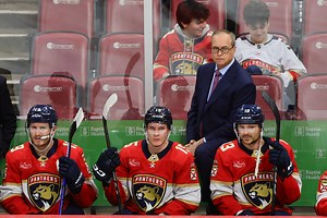 Panthers' Paul Maurice shares his opinion on controversial goalie interference call during Rangers game
