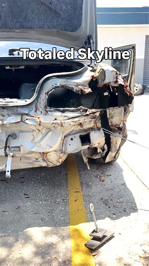 R33 Skyline Restoration: Frame Machine versus DIY Repair