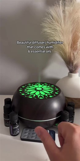 This diffuser/humidifier is going to have your home smelling absolutely amazing. #homedecor #homeessentials #aromadiffuser