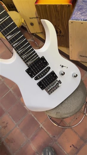 Friday Offer: Ib Series Guitar for Just 15K