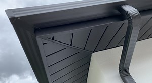 Pourquoi choisir un bandeau de rive en aluminium ?