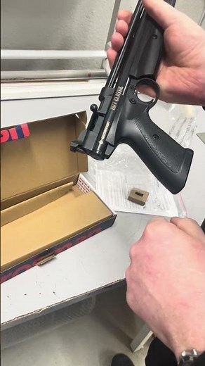 Crosman American Classic P1377 – How to Pump & Load (4.5mm Pellet Airgun Guide)