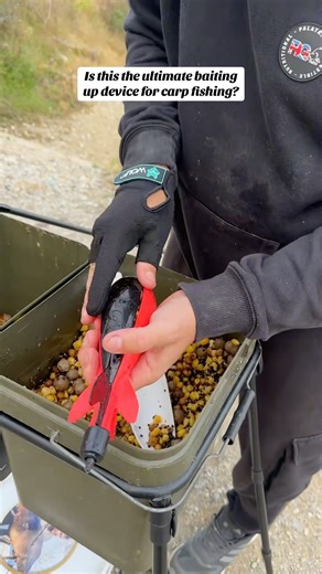 Is the @wolfint_official X Spod the best baiting up device for carp fishing? It’s super easy to load and casts a mile. Definitely a go to for my next session. #CarpFishing #FishingGear #BaitingUp #WolfXSpod #FishingLife | Big Duffs Fishing