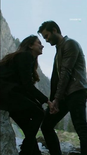 Cuddle weather + movie magic = A perfect winter evening! 🍿 | DisneyPlus Hotstar