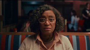 Red Robin TV Spot, 'Over 30 Bottomless Items'