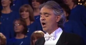 Andrea Bocelli Stands Onstage, Then Moves The Crowd To Tears With His Stunning Rendition Of ‘The Lord’s Prayer’