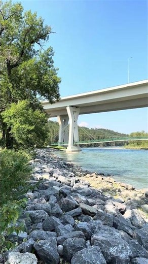 Bowness Park, Calgary, Calgary, Canada. #bownesspark #bowriver #calgary #canadadreameh #riverwalk