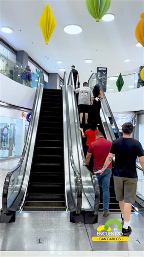 🚗🅿️ ¿Cómo validar tu tiquete de parqueo en el Encuentro San Carlos? ¡Es muy fácil y rápido! 👇 1️⃣ Recogé tu tiquete al ingresar 2️⃣ Validalo en cualquiera de nuestras casetas de validación 3️⃣ Insertalo al salir Así de sencillo. 🙌 📍 Encuentro San Carlos Pensamos en tu comodidad desde el primer momento. #EncuentroSanCarlos #ParqueoFácil #ComodidadParaVos #SanCarlos | El Encuentro San Carlos