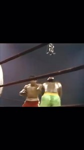 2.5K views · 27 reactions | Joe Frazier’s head movements  knockouts_videos 壘 #boxingfan #boxinglifestyle #boxingfamily #boxingtraining #boxinghistory #boxingday #boxinglife #boxing #boxinggym #boxingworkout #boxinggloves #boxingworld #boxingnews #boxing #boxer #fight #knockout #sport #legend #goat #champion #boxingfanatik #boxingcoach #boxingclub #fightofthecentury #boxingfitness #muhammadali #boxinglegend #joefrazier #boxingmotivation | Real Street Fighter | Facebook