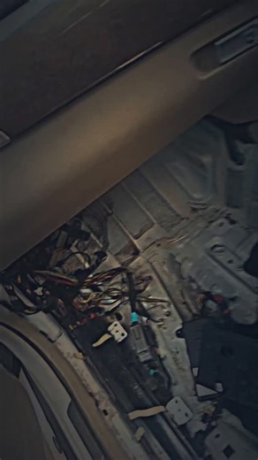 🧿☆_ ○_c𝙖𝔯_𝙖c_○ _໑₊ ˚✧𝙎𝕖ʳṿꭵc𝓮꒷꒦‧₊˚_🔧💎 on Instagram: "Mercedes ML 350CD starting problem 🚨⚠️... . . . @jems_car_ac_and_electric . . #autoelectrician #trendingreels #trendingreels #trendingreels #trendingreels #🛠️🔩🛠️🚗 #electrical #foryou #boostyourreel #explore #fyp"