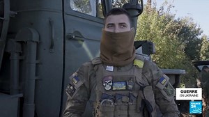 Le président ukrainien Volodymyr Zelensky 🇺🇦 a annoncé que l'armée avait repris 500 km2 en une semaine dans la région de Kherson. Notre envoyée spéciale a suivi les troupes ukrainiennes sur le front sud. Reportage ⤵️ | FRANCE 24