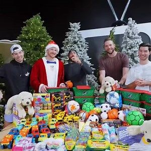 It's not too late to pack a shoebox this year! Join our friends at Dude Perfect by building a shoebox online. It takes just a few minutes and is sure to bless a child in need! Build a shoebox online here: https://sampur.se/dude-perfect | Operation Christmas Child