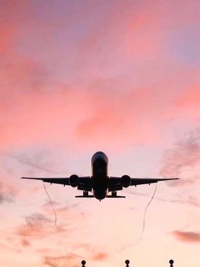 Stunning 4K Aviation Cinematic Edits of Planes