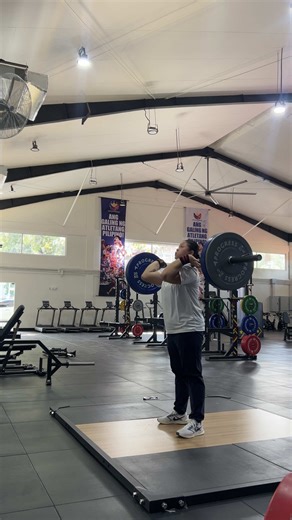 Getting stronger again and attempting my first bench press after recovering from a shoulder injury. #discusthrow #throwing #trackandfield