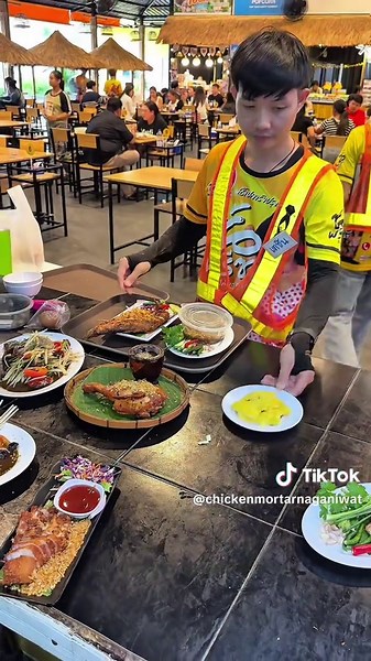 #ไก่ยกครก #bangkok #thailand🇹🇭 #ลาดพร้าว #ซ้อพรีช