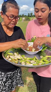 228K views · 842 reactions | Eating banana with my mom #reelsvideo #foodlover #eating #eatingshow #food #fruit #asmr | Tasty Bite - Van Din | Facebook