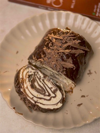 Chocolate Crepe Roll Cake Recipe for Indulgent Desserts