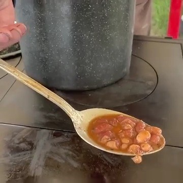 Traditional Cowboy Beans! 🫘 | Kent Rollins