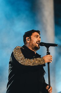 Hay canciones que se clavan. Y Antonio Orozco tiene muchas de esas. Esta noche, cada verso se queda a vivir entre las piedras del Teatro Romano. Ayuntamiento de Mérida Fundación Extremeña de la Cultura #Volverasentir #LaCiudadMásIncreíbleDelMundo Turismo Mérida #FundaciónExtremeñadelaCultura #ConsejeríadeCulturaTurismoJóvenesyDeportes #AsambleadeExtremadura Diputación de Badajoz Xperience CaixaBank #alimentosdeextremadura Extremadura Avante #Aqualia Royal Bliss España Vectalia #ilunionhotels | S