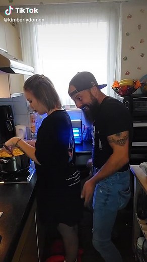 blooper alert❗️✅️ #ifyouhappyandyouknowit #blooperalert #fail #couplegoals #boyfriendangirlfriend #girlfriendandboyfriendgoals #girlfriendboyfriendlove #couplehumor #couplecomedy #boyfriendgirlfriendjokes #fyp #foryou #foryoupage @Sven Scholiers