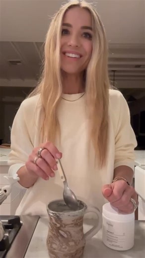 alex taylor on Instagram: "@purely_elizabeth x @perelelhealth podcast ep is out—lmk your fav tidbit from the episode. x"