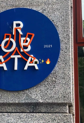 Honest Review - this place was $$$, especially for the portion. However come with thr expectation that it is a fancy place where evey bite you take of their dish is delightful and flavourful. The service was amazing. Robata Melbourne #melbourne #melbcafe #foodvlog #melbournefood #australia #hiddencafe #food #robata #japanesefood