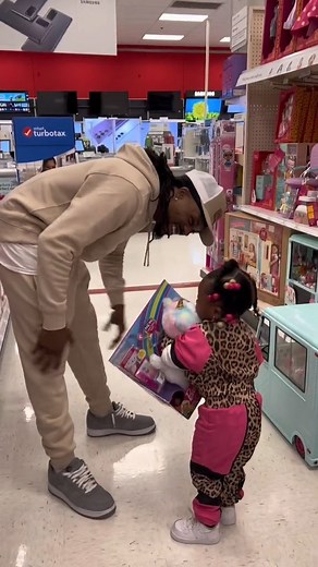 481K views · 10K reactions | Father-daughter date day! Happy time☺️ * Follow @luvmehair for more inspiration via @sailorkinsley * * #luvmehair #sharing #reallife #hairstyles #funnyvideos #funnymeme #fashion | Luvme Hair | Facebook