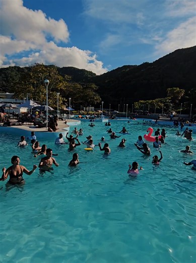 Los Caracas VIP CLUB te ofrece un espacio único, divertido y sobre todo exclusivo para ti y tu familia ✨️🥁