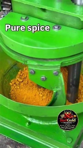 Traditional Turmeric Pounding Machine | Pure Haldi Powder Making Process 2026