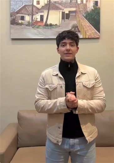 Atentos a esta entrevista junto al Gran #LuisDotti en #ecuatorianosenaccion el show de @Victor Sao #artistasecuatorianos #parati #entrevista